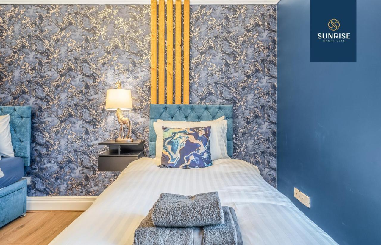 Presidential Apartment, Family Home, Luxury Bedrooms, 2 Rooms, 1 King Bed, 2 Single Beds, Free Wifi, Free Parking, Tourists, Business Travelers, Relocation, Beautiful River Views, - Long Stays, Invoice And Reduced Price Are Only Via Sunrise Short Let Данди Экстерьер фото